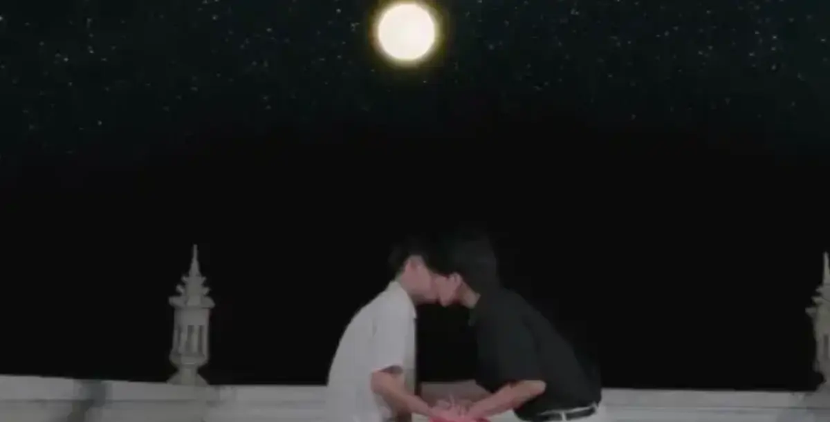 《月下之恋》绝了！这部2025新番泰腐剧太上头！《月下之恋》1-5集未删减版在线看，双男主穿越时空的虐恋故事！