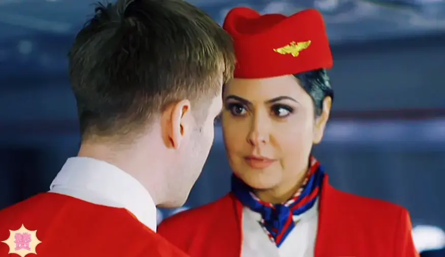 《法国空姐3》《法国空姐3》沉浸式感官盛宴！超清1080P未删减版，带你翱翔云端，品味法式浪漫与职场浮沉的情感故事《法国空姐3》