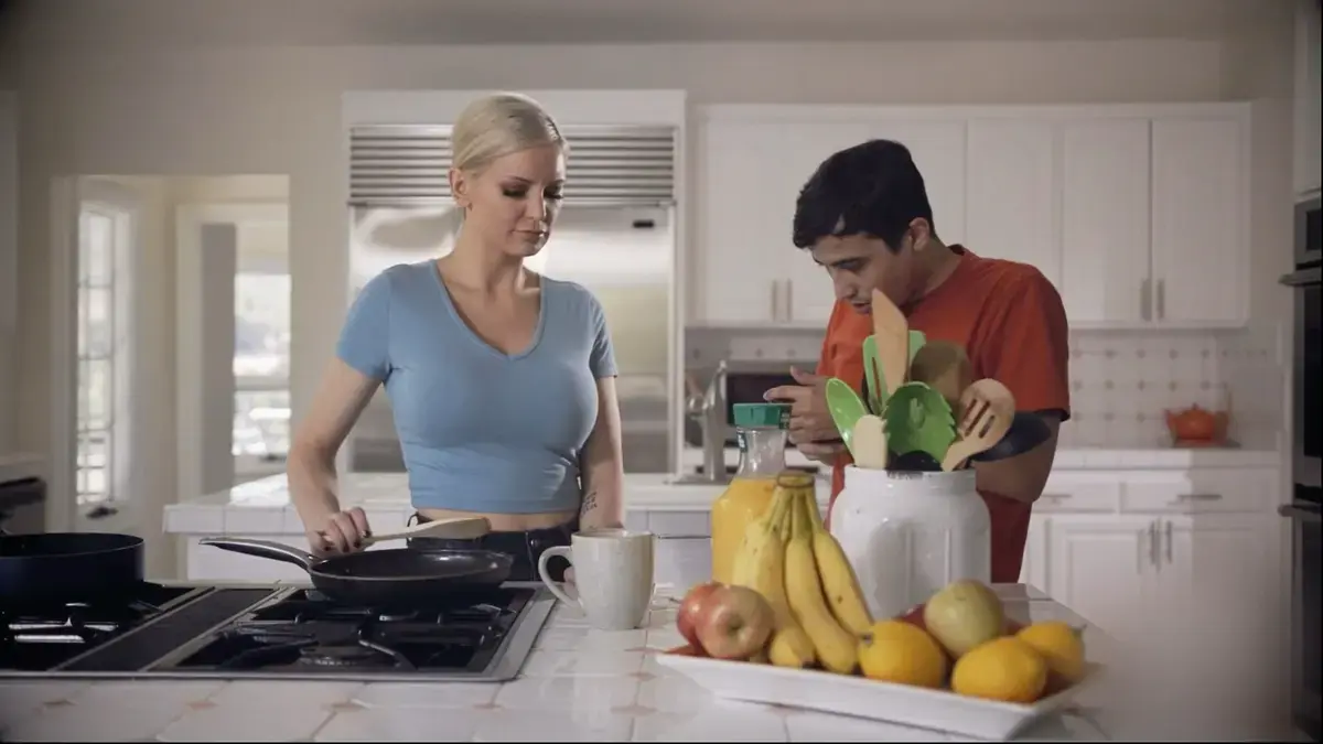 《Kenzie Taylor》绝了！两个女人联手复仇，不用暴力却让渣男三周内彻底崩溃！《Kenzie Taylor》高清完整版在线看