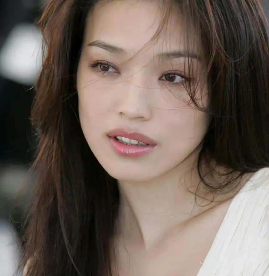 《法国空姐三部曲》百度网盘高清资源下载 | 《法国空姐三部曲》未删减完整版迅雷网盘在线观看