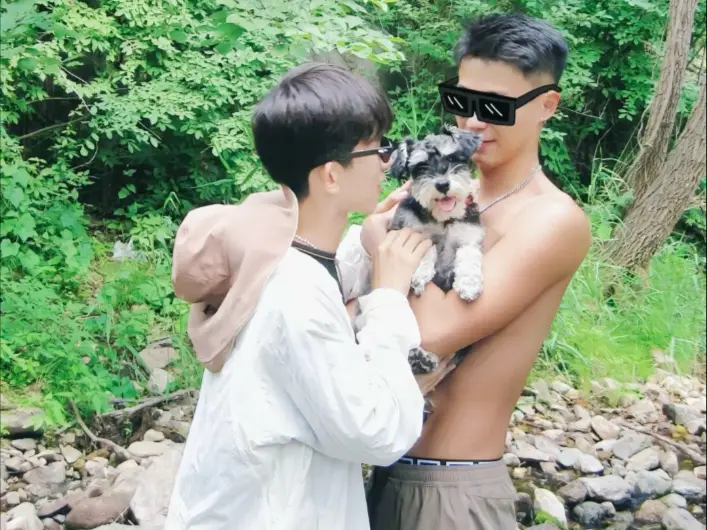 《昆廷夫妇全集》 · 1080P超清画质 · 无删减版 · 在线播放资源 · 免费观看无需会员