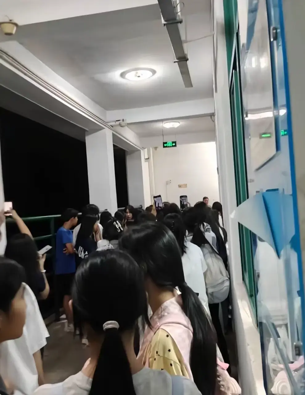 《双胞胎事件》超清未删减版！《双胞胎事件》女厕产子真相与孩子父亲惊天后续-卫生间神秘痕迹全解析-网盘资源免费下载